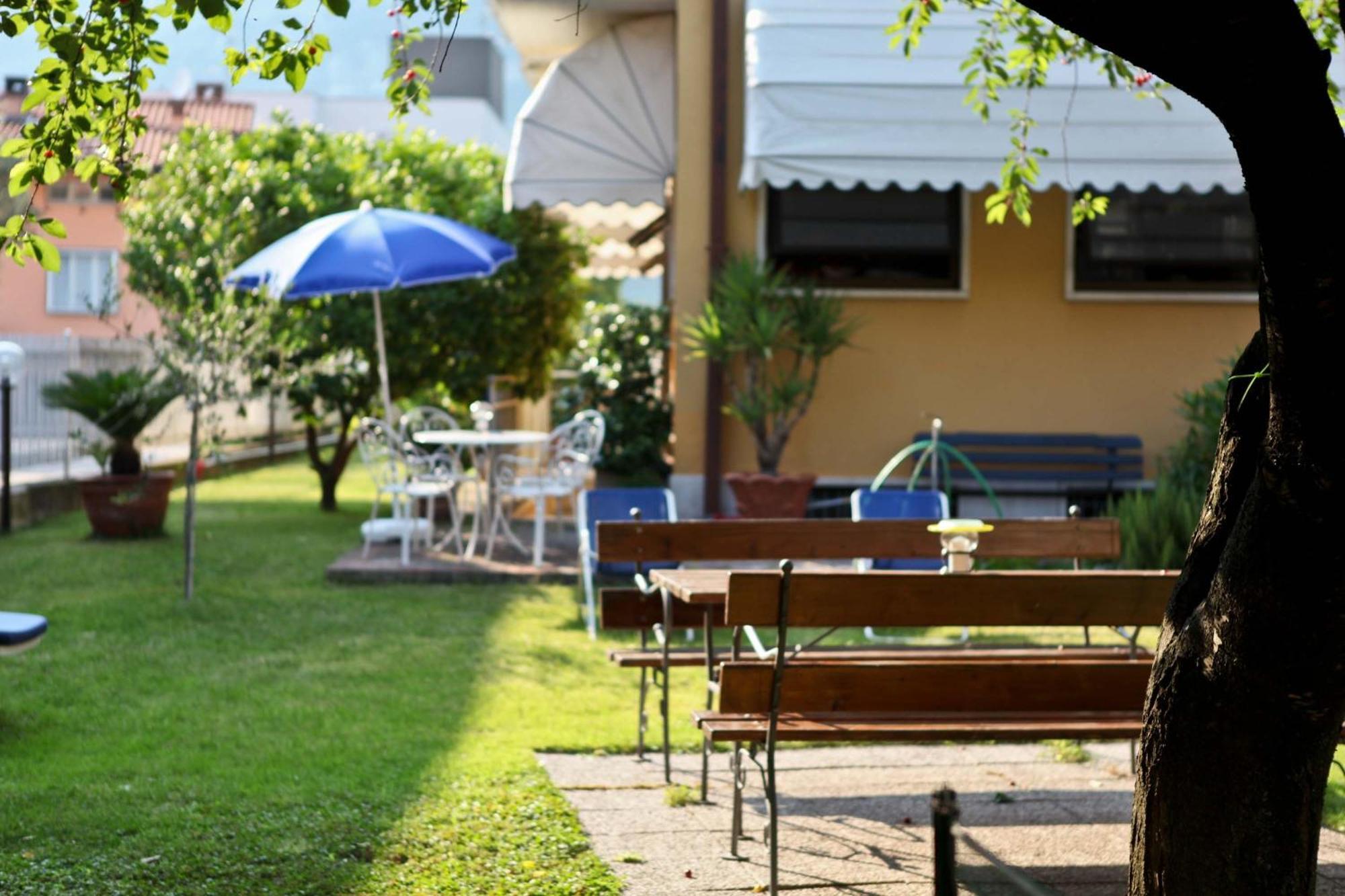Hotel Villa Al Vento Torbole Sul Garda Exterior foto