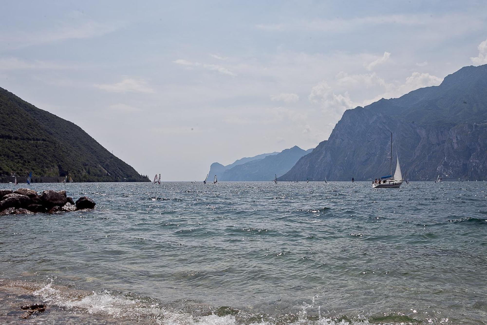 Hotel Villa Al Vento Torbole Sul Garda Exterior foto