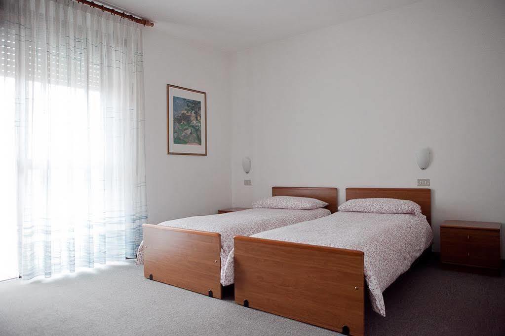 Hotel Villa Al Vento Torbole Sul Garda Exterior foto